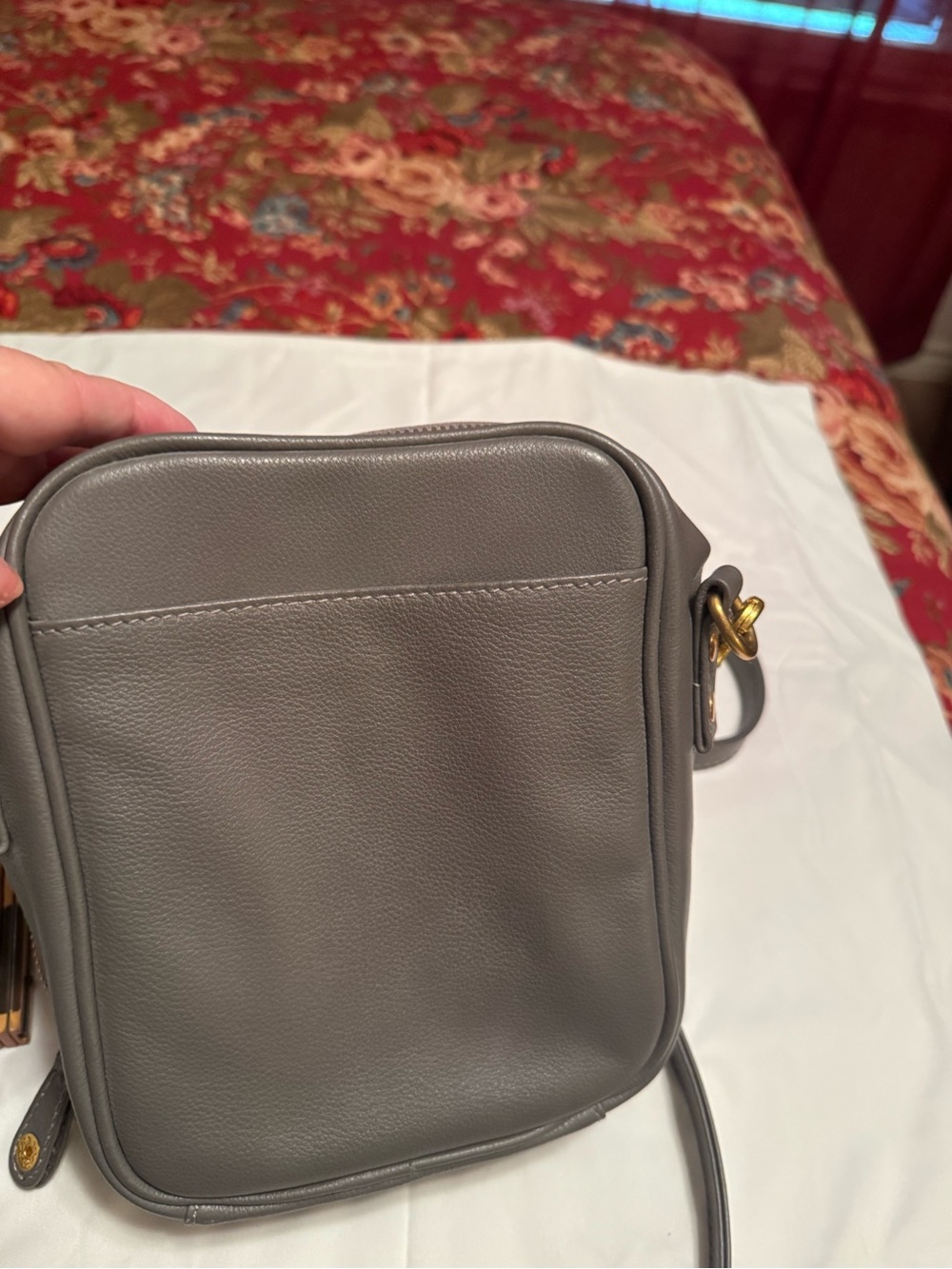 Minooy Pebbled Leather Tote in Taupe - Picture 6 of 8